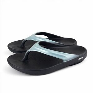 OOFOS OOlala Recovery Sandals Women 9 Black Metallic Blue Thong Comfort Athletic